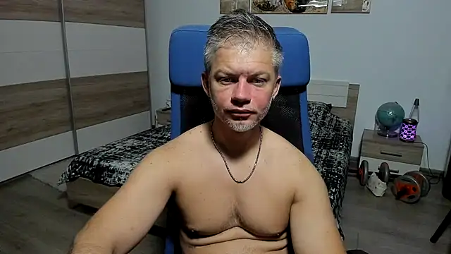 Snapshot of RobbyShawz chatting on 07-09-26, 04:13 RobbyShawz online show from 07-09-26, 04:13