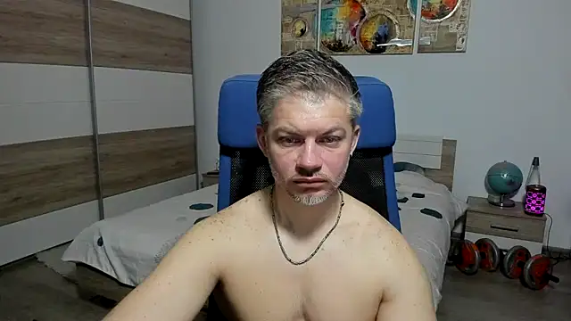 Snapshot of RobbyShawz chatting on 04-21-26, 04:52 RobbyShawz online show from 04-21-26, 04:52