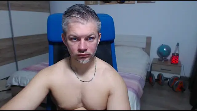 RobbyShawz online show from 11-18-25, 05:11