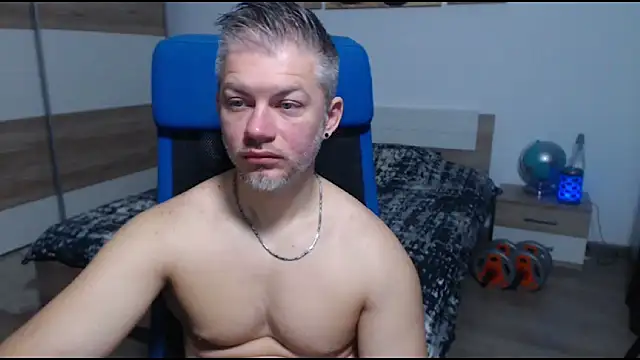 RobbyShawz online show from 11-04-25, 05:11