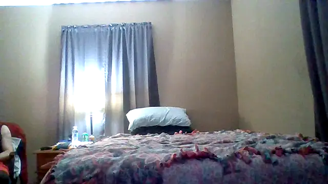 Snapshot of JoJoMonroe84 chatting on 02-19-26, 04:20 JoJoMonroe84 online show from 02-19-26, 04:20