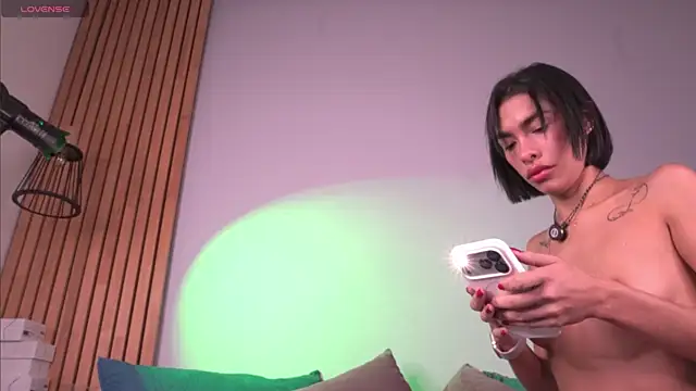 mia-reeves online show from 05-05-26, 07:06