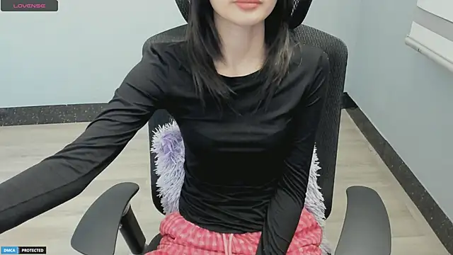 Ayase momo online show from 03-21-25, 10:50