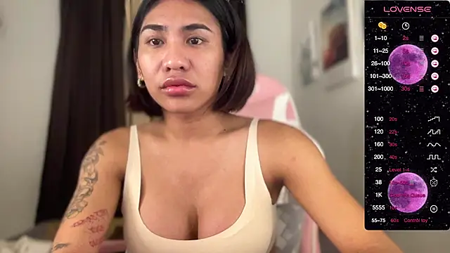 Alaia Pope online show from 01-10-25, 04:12