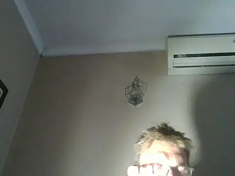 Snapshot of xykenrah@xh chatting on 09-08-25, 08:19 xykenrahxh online show from 09-08-25, 08:19