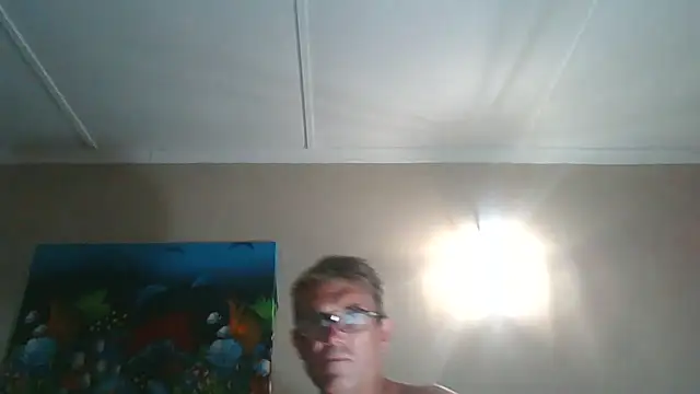 Snapshot of xykenrah@xh chatting on 11-24-25, 12:21 xykenrahxh online show from 11-24-25, 12:21