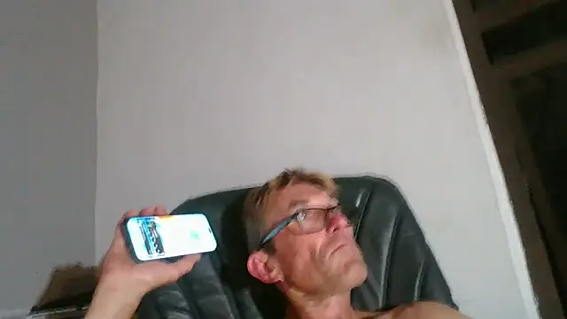 Snapshot of xykenrah@xh chatting on 12-22-24, 09:09 xykenrahxh online show from 12-22-24, 09:09