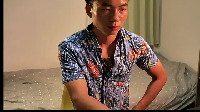 Snapshot of asiahot_liam chatting on 10-09-25, 12:49 asiahot liam online show from 10-09-25, 12:49