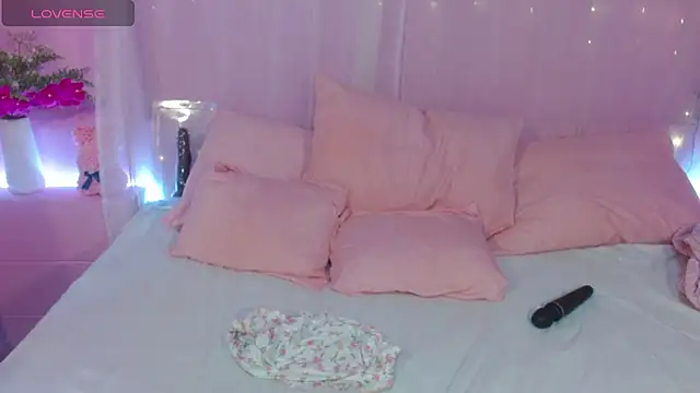 Sweetcristin online show from 07-16-26, 01:57
