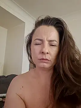 cristalines online show from 10-01-25, 08:08