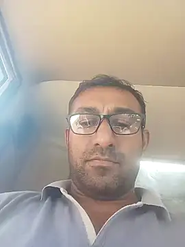 Snapshot of Royalk2030 chatting on 01-10-26, 06:42 Royalk2030 online show from 01-10-26, 06:42