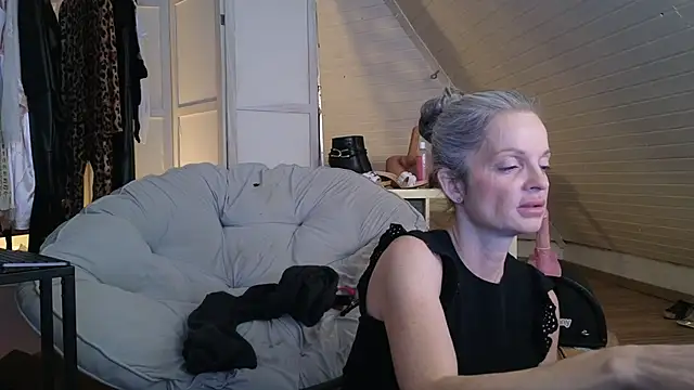 Sabdeluxe online show from 01-13-26, 09:02