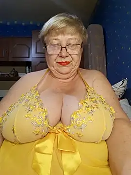 Snapshot of Lena_Gaby chatting on 09-19-25, 03:32 Lena Gaby online show from 09-19-25, 03:32