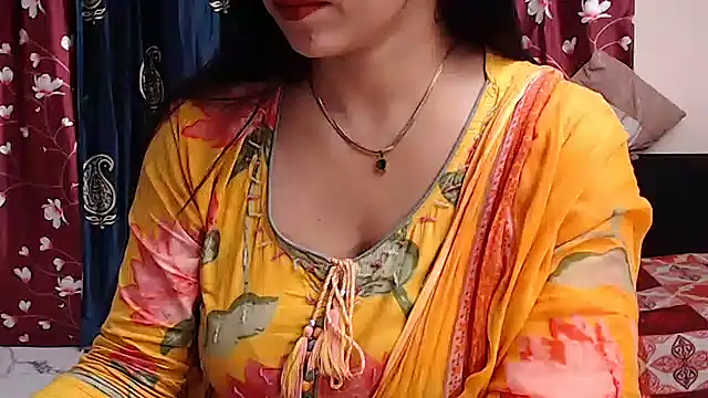 Snapshot of Naiaa-mylove chatting on 07-10-26, 09:31 Naiaa-mylove online show from 07-10-26, 09:31
