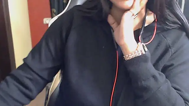 Naiaa-mylove online show from 12-21-25, 10:06