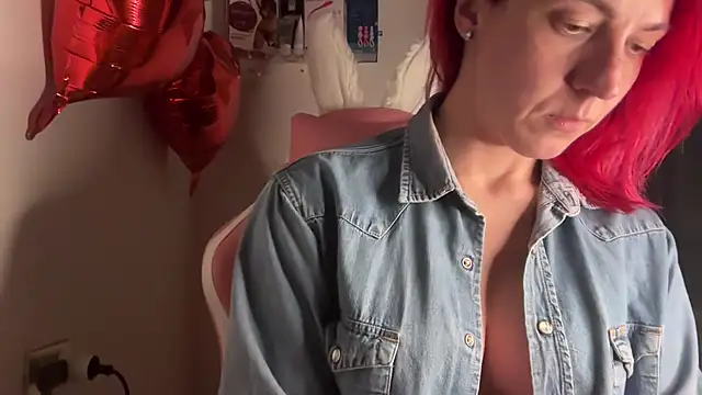 Nikky Divine online show from 03-19-25, 06:12