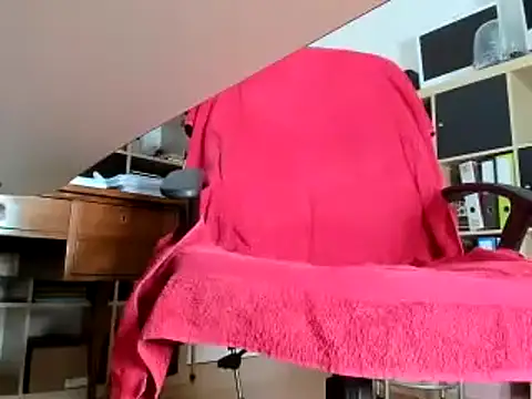 Snapshot of leccaleccafiga chatting on 02-25-25, 11:10 leccaleccafiga online show from 02-25-25, 11:10