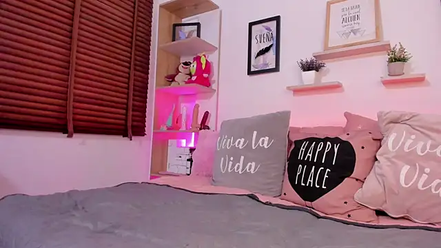 Nata Villalobos online show from 05-08-26, 09:51