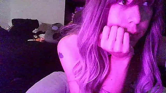 crystalxh online show from 10-21-25, 11:15