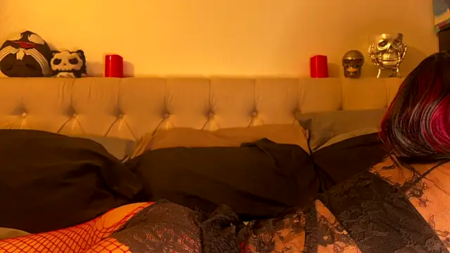 crystalxh online show from 04-15-26, 10:32