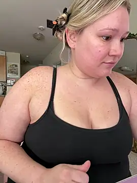PiggyRose online show from 07-11-26, 05:57