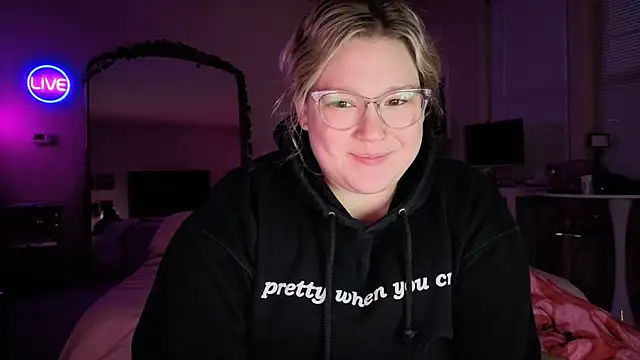 PiggyRose online show from 03-28-26, 11:50