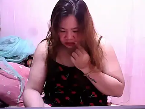 Snapshot of bridgette4u chatting on 11-07-25, 11:48 bridgette4u online show from 11-07-25, 11:48