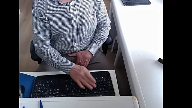 dutchpornking online show from 05-07-26, 07:01