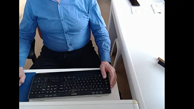 dutchpornking online show from 04-15-26, 06:41