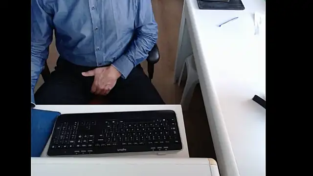 dutchpornking online show from 12-15-25, 07:58