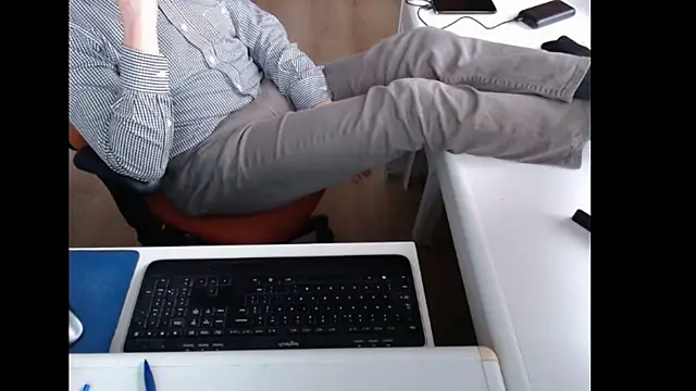 dutchpornking online show from 05-06-26, 06:23
