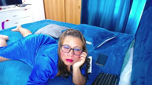 Snapshot of mondirty70 chatting on 07-16-26, 01:19 mondirty70 online show from 07-16-26, 01:19