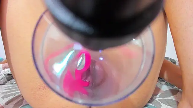 iamvicky 4 online show from 02-19-26, 04:53