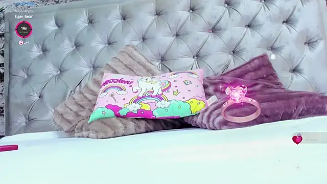 Snapshot of MelanieLexxx chatting on 12-05-24, 07:44 MelanieLexxx online show from 12-05-24, 07:44