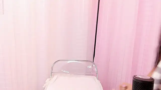 Snapshot of miss_alhy chatting on 12-20-24, 03:42 miss alhy online show from 12-20-24, 03:42
