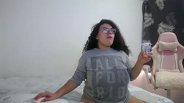 mabigomez00 online show from 11-18-25, 10:02