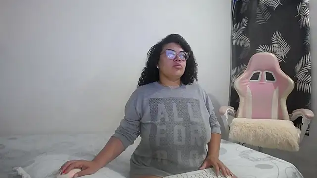 mabigomez00 online show from 03-18-26, 09:12