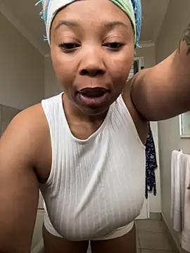 cherrybabe76 online show from 11-11-25, 05:46