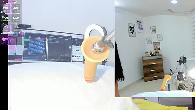 sofi velez online show from 10-10-25, 05:25