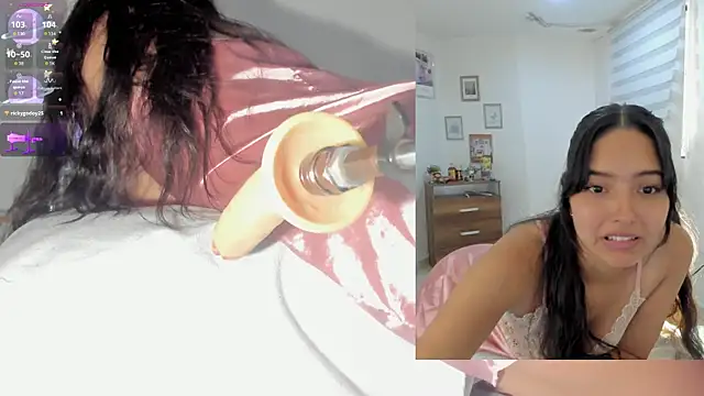 sofi velez online show from 11-10-25, 05:07