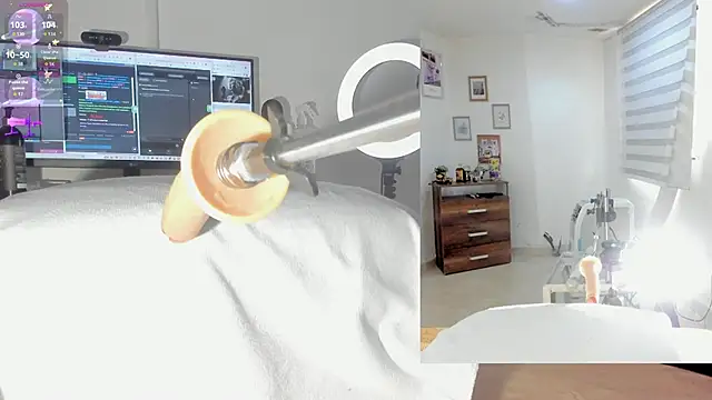 sofi velez online show from 11-11-25, 05:08