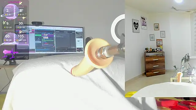 sofi velez online show from 10-31-25, 05:20