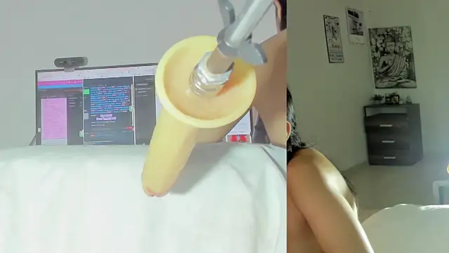 sofi velez online show from 06-03-26, 05:28