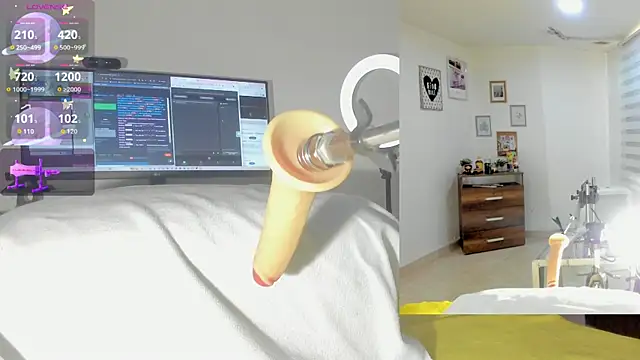 sofi velez online show from 11-02-25, 05:29