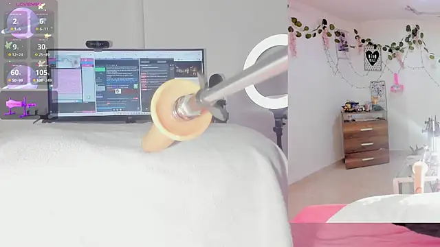 sofi velez online show from 11-29-25, 05:13