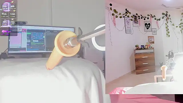 sofi velez online show from 11-21-25, 05:01