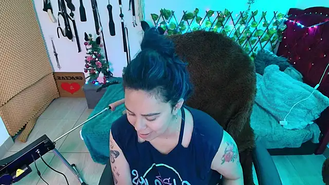 elektra 32 online show from 12-18-25, 07:07