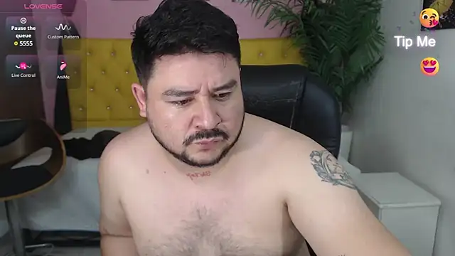 Snapshot of oso_dirty_ chatting on 02-19-25, 05:38 oso dirty online show from 02-19-25, 05:38