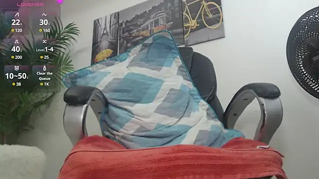 Snapshot of oso_dirty_ chatting on 03-01-25, 08:42 oso dirty online show from 03-01-25, 08:42