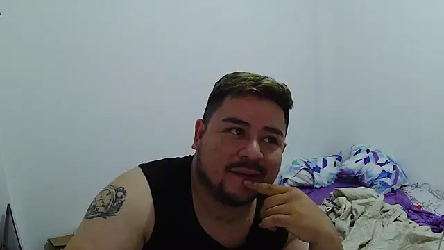 Snapshot of oso_dirty_ chatting on 09-08-25, 04:06 oso dirty online show from 09-08-25, 04:06